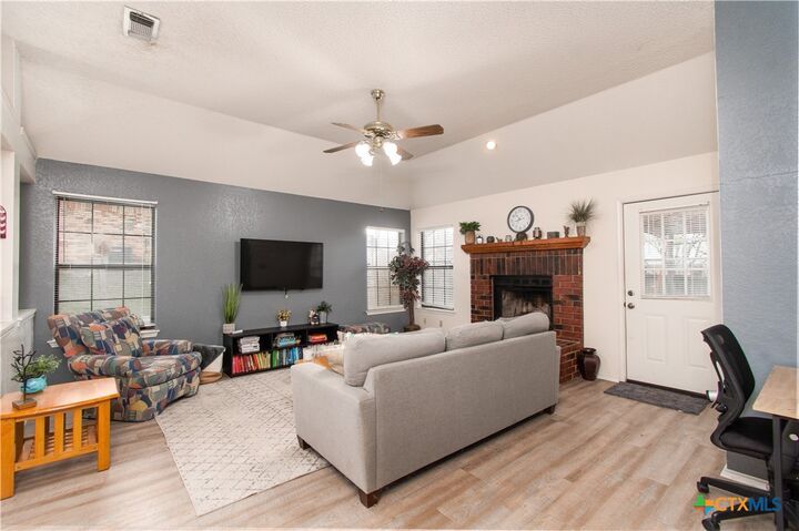 Property Photo:  304 Blackfoot Drive  TX 76548 