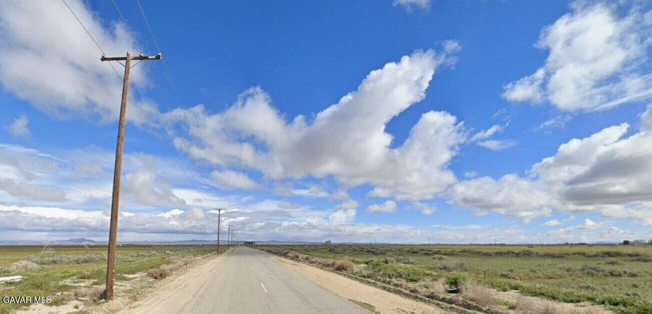 Property Photo:  5000 E Avenue F12  CA 93535 