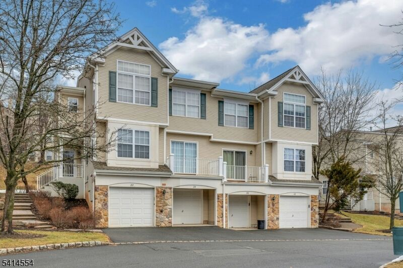 Property Photo:  24 Dudley Ct  NJ 08812 