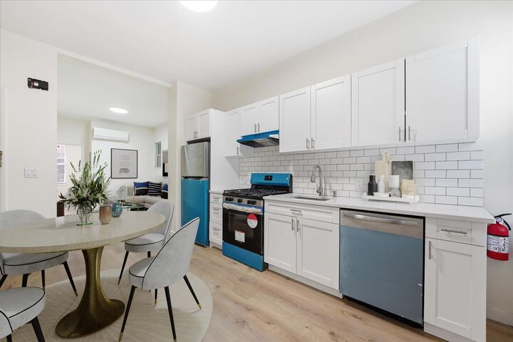 Property Photo:  202 Bowers St 1  NJ 07307-3660 