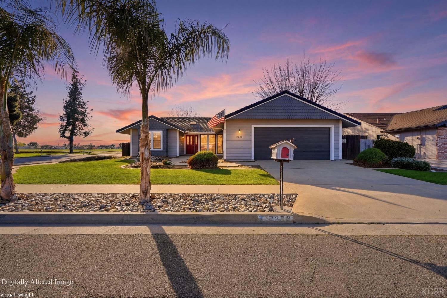 Property Photo:  2202 Zion Way  CA 93230 