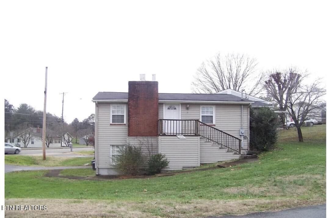 Property Photo:  2225 NW Madison Rd  TN 37912 
