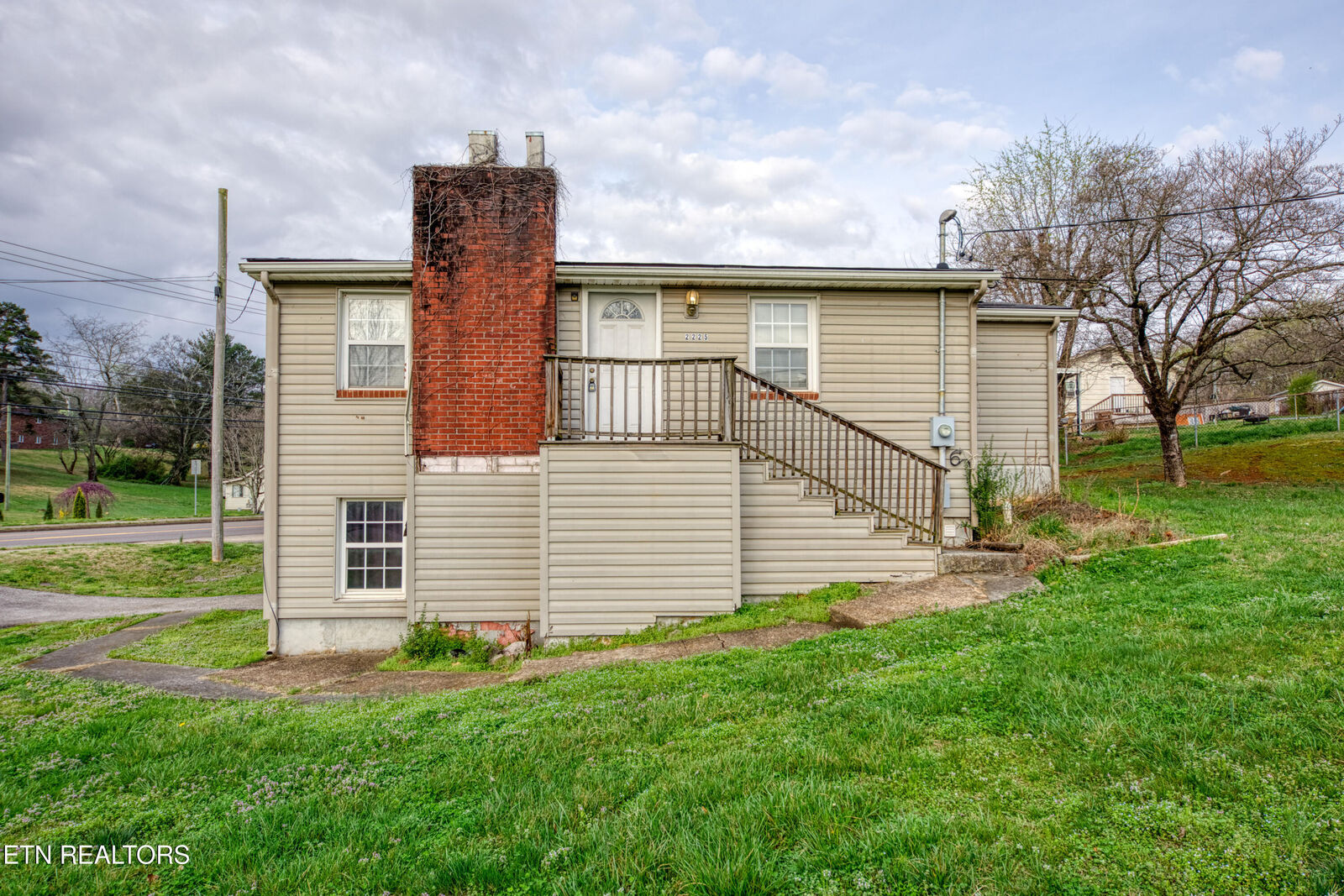 Property Photo:  2225 NW Madison Rd  TN 37912 