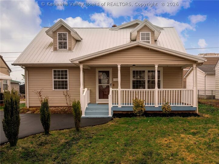 Property Photo: 628 Carroll Street WV 25177