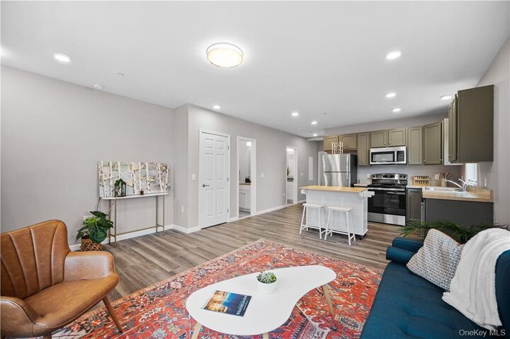 Property Photo:  108 N Kensico Avenue 5A  NY 10604 