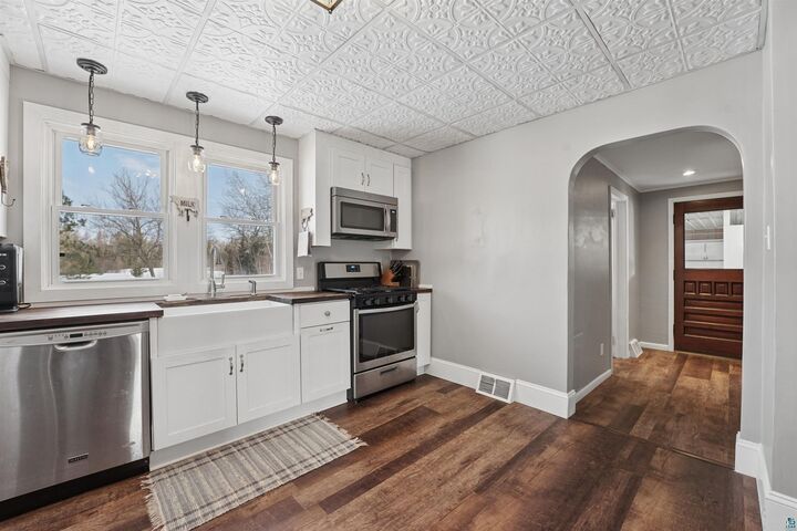 Property Photo:  10671 E County Rd B  WI 54849 