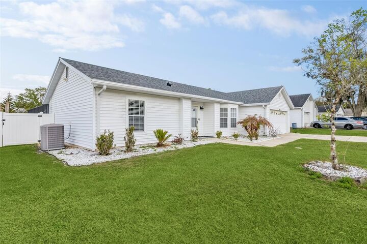 Property Photo:  1054 Seminole Creek Drive  FL 32765 