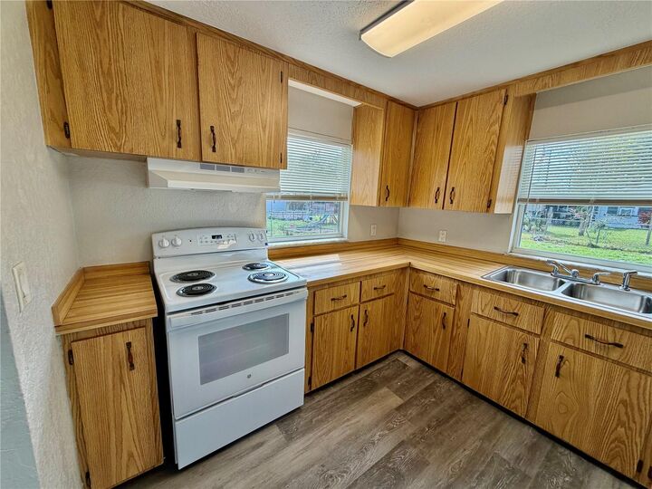 Property Photo:  111 James Street  FL 33823 