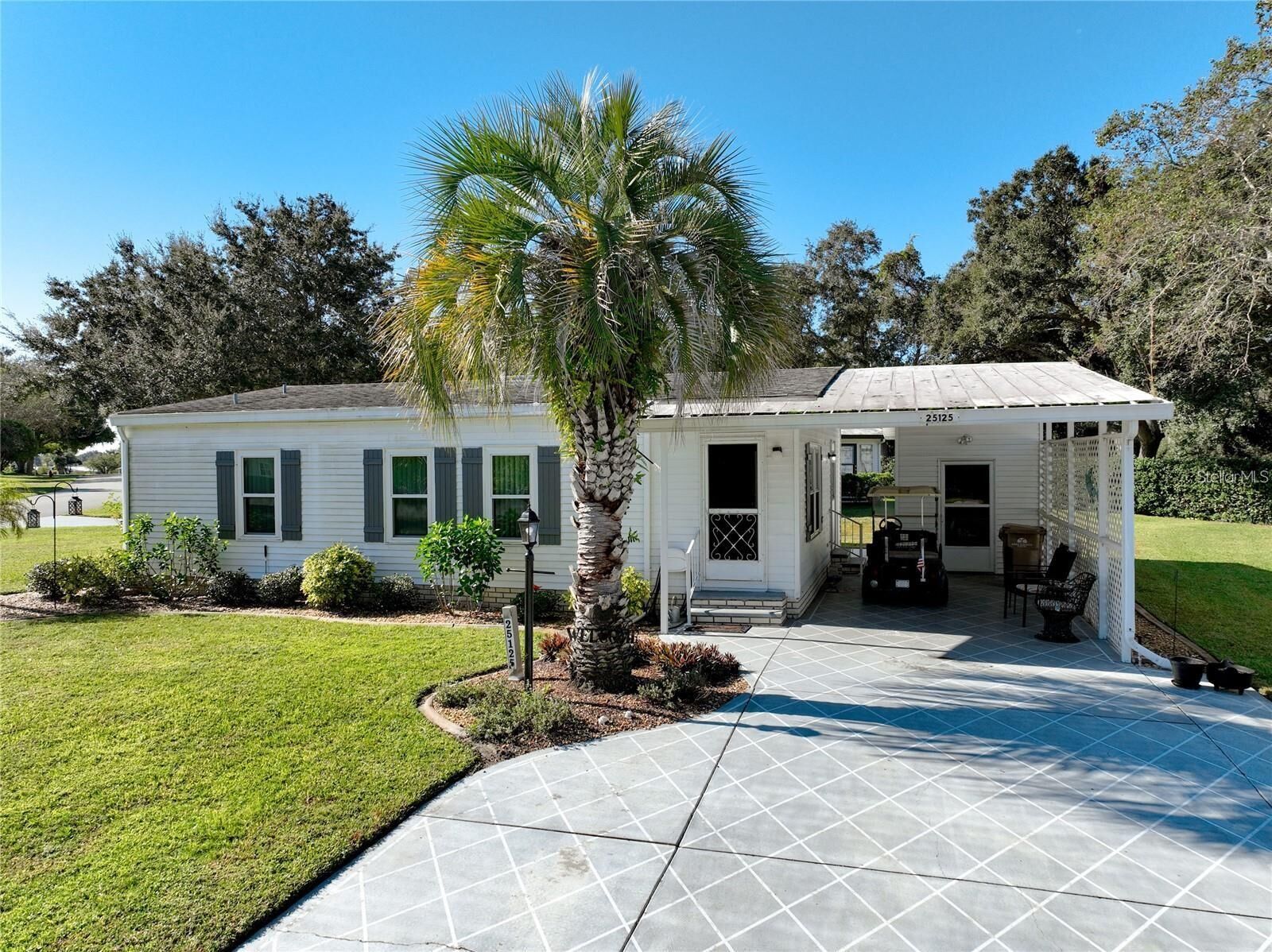 Property Photo:  25125 Bellevue  FL 34748 