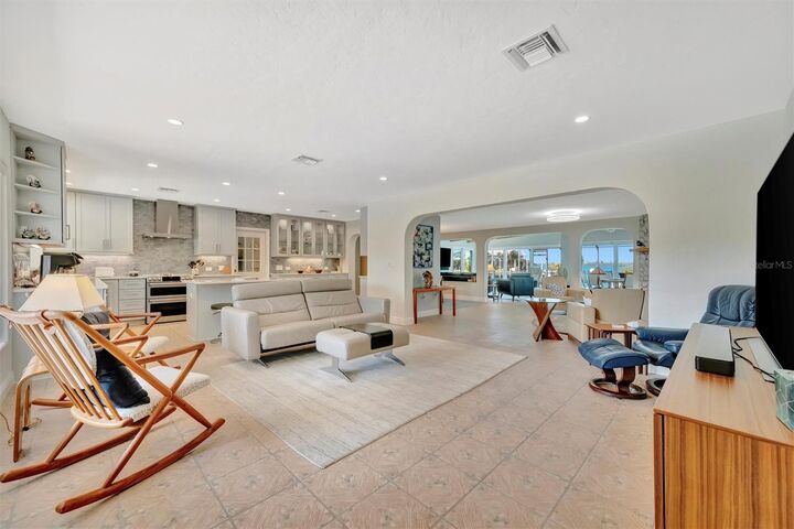 Property Photo:  5403 Palmetto Point Drive  FL 34221 