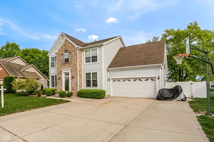 Property Photo:  7874 Cobblesprings Drive  IN 46123 