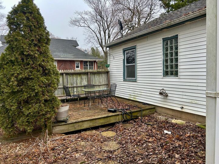 Property Photo:  135 Felix St  WI 53183 