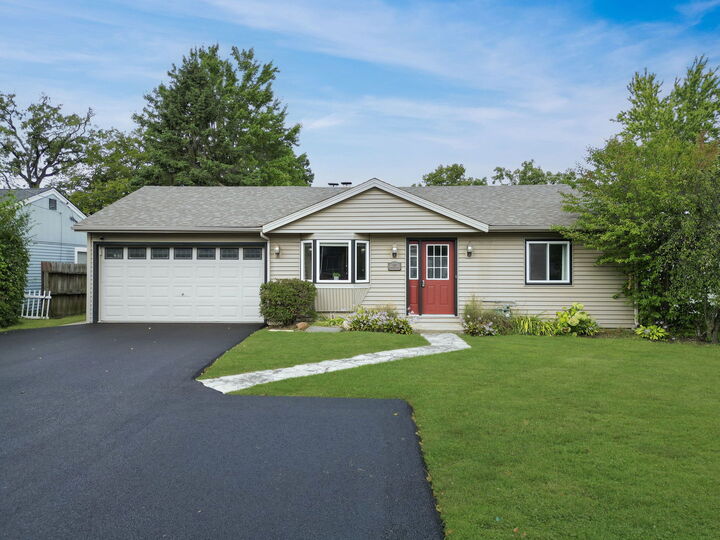 Property Photo:  188 Oakwood Drive  IL 60002 