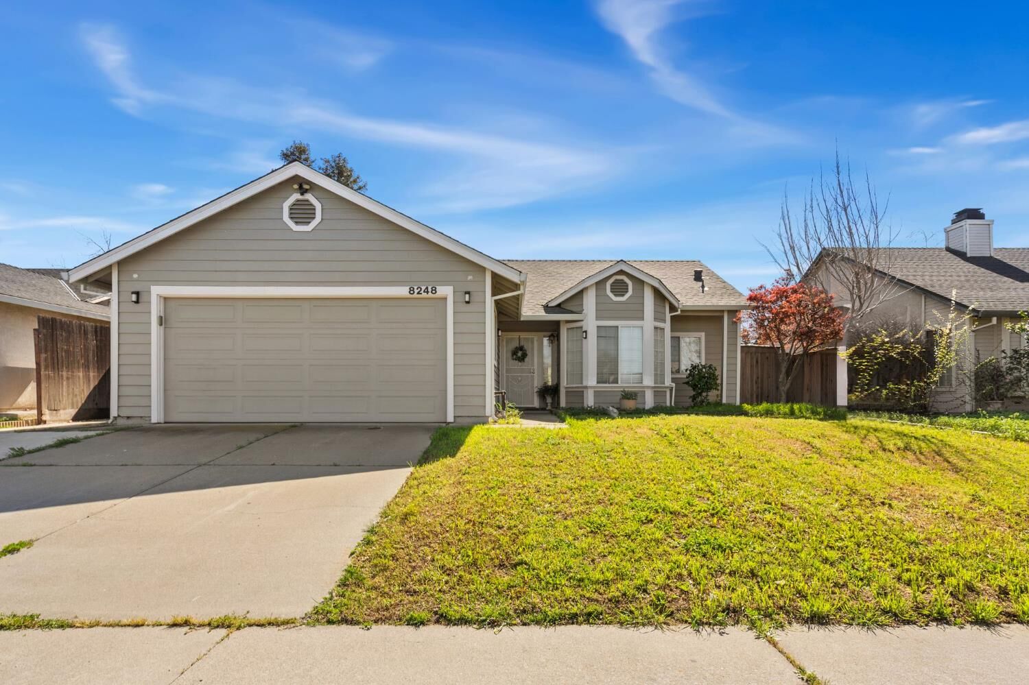 Property Photo:  8248 Cliffe Way  CA 95828 
