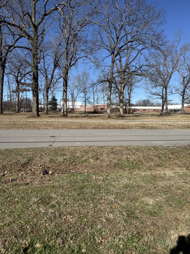 Property Photo: 604 E Warren St TN 37388