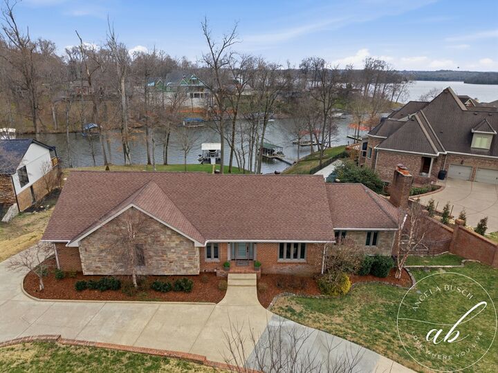 Property Photo:  123 Valley Brook Dr  TN 37075 