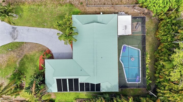 Property Photo:  8948 Crest Lane  FL 33907 