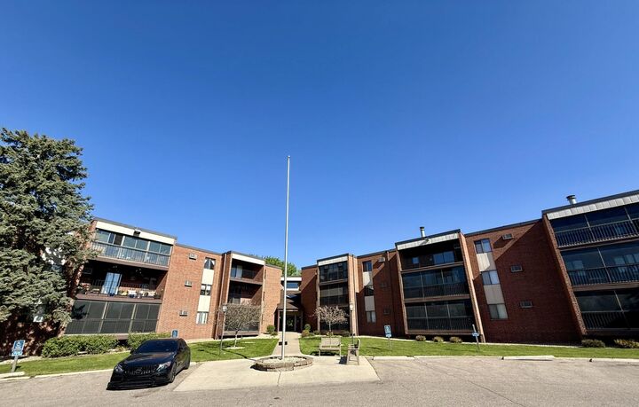 Property Photo:  1800 Riverwood Drive 318  MN 55337 