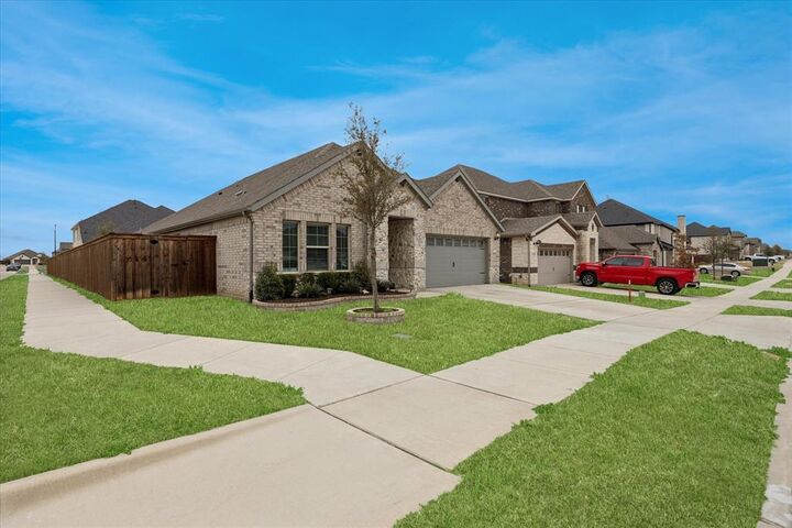 Property Photo:  5557 Castle Peak Bend  TX 76126 