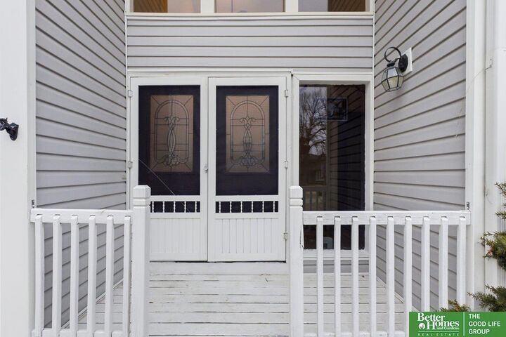 Property Photo:  904 S 152 Circle  NE 68154 