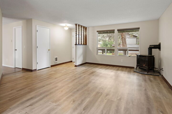 Property Photo:  20754 Canterbury Court  OR 97702 