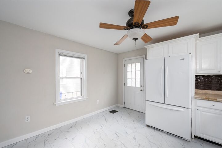 Property Photo:  186 West St  MA 02148 