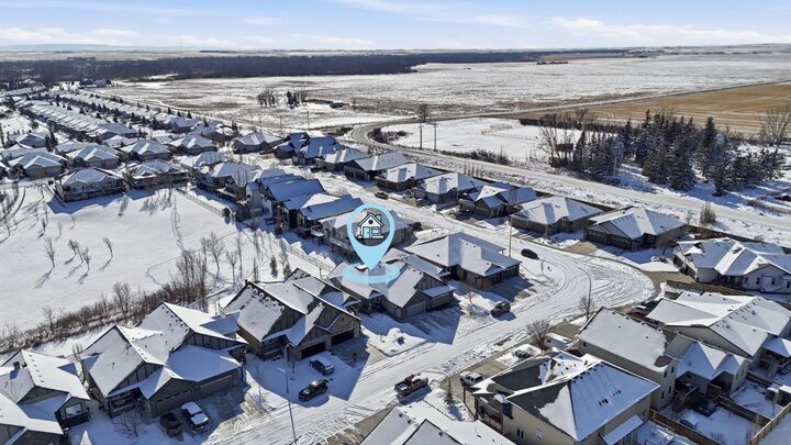 Property Photo:  1929 High Park Circle NW  AB T1V 0E7 