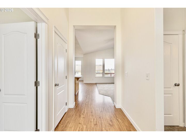 Property Photo: 979 Burley Hill Dr NW OR 97304