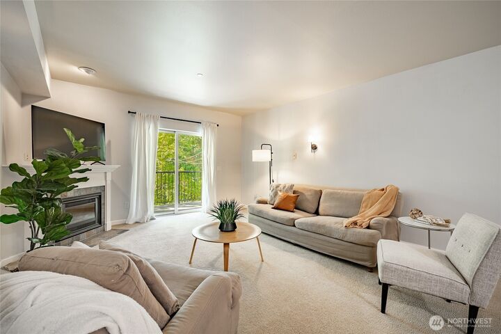 Property Photo:  15000  Juanita Drive NE 307  WA 98028 