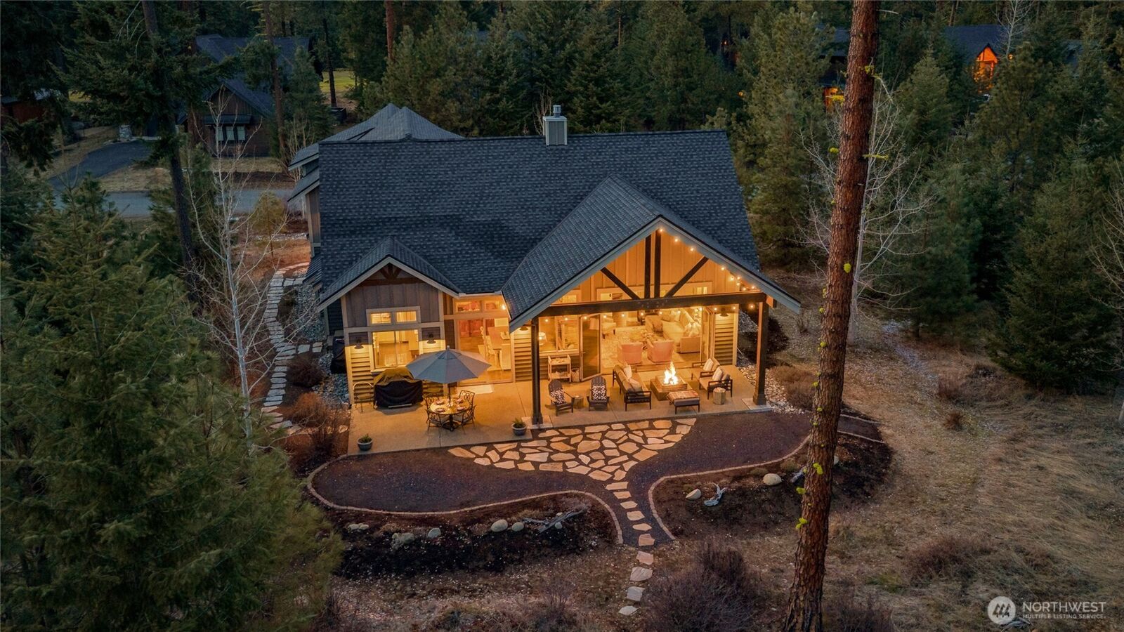 Property Photo: 330 Maple Leaf Loop WA 98922