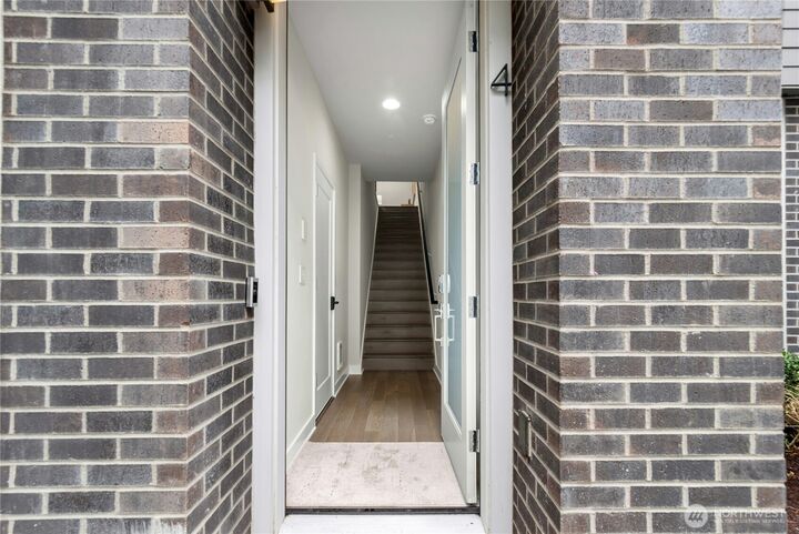 Property Photo:  11416  117th Lane NE E004  WA 98034 