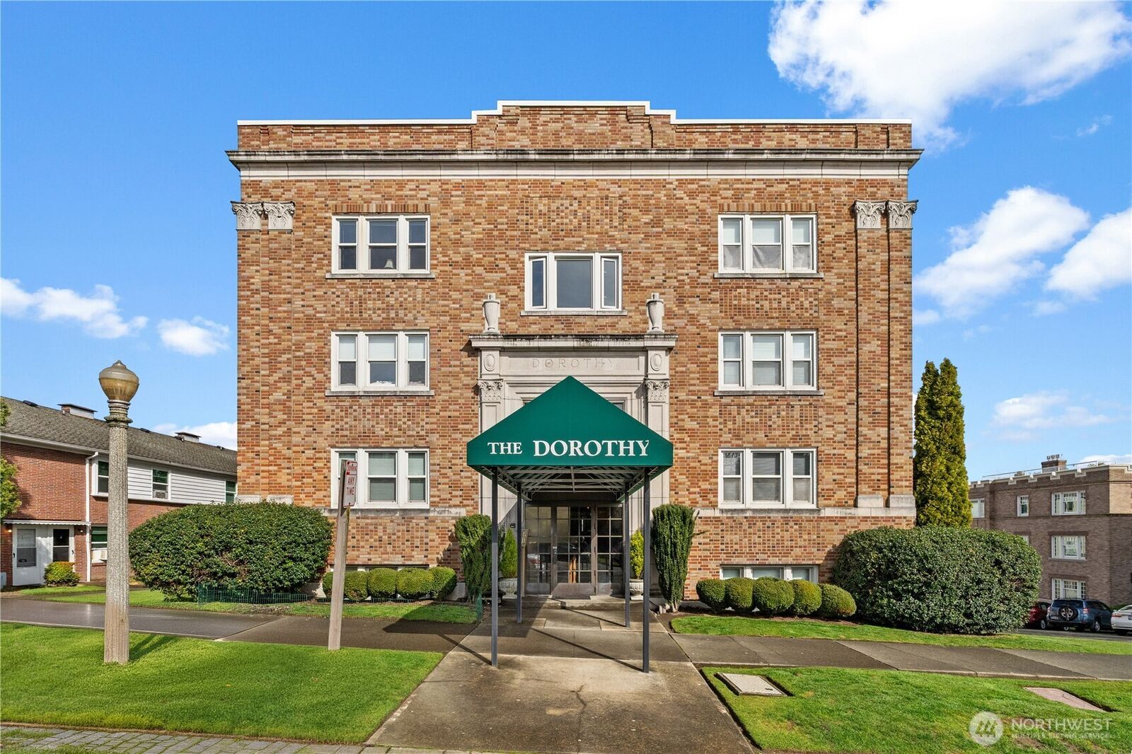 Property Photo:  301 N Tacoma Avenue 3  WA 98403 