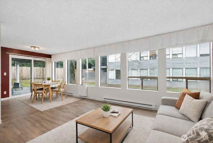 Property Photo:  1605  149th Place SE 1  WA 98007 
