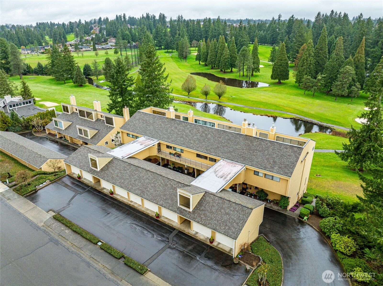 Property Photo: 25126 B 142nd Avenue SE WA 98042