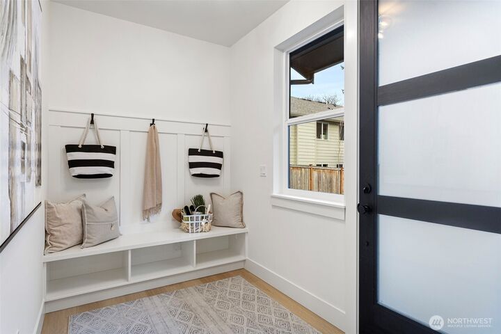 Property Photo:  9513  132nd Avenue NE  WA 98033 