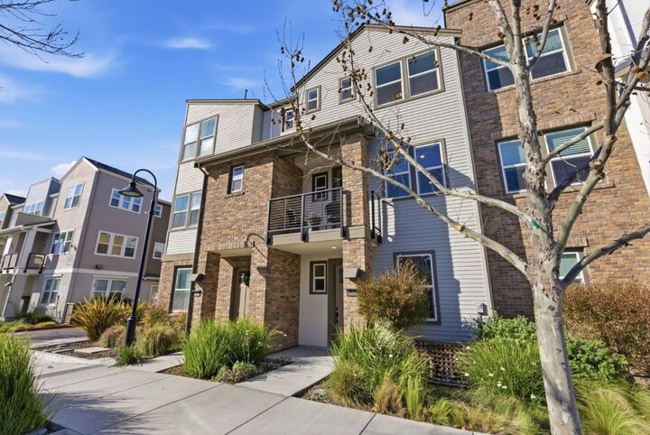 Property Photo:  855 Cotati Terrace 2  CA 94085 