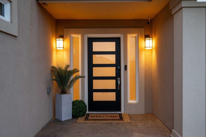 Property Photo:  91604 E Sagebrush Rd  WA 99338 