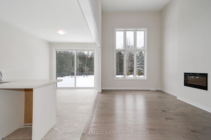 Property Photo: 146 Roseanne Circle ON L9Z 0N1