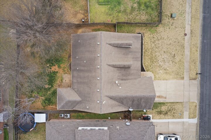 Property Photo:  10305 N 115th East Avenue  OK 74055 