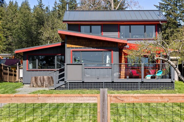 Property Photo: 1304 Midden Rd BC V9M 2R6