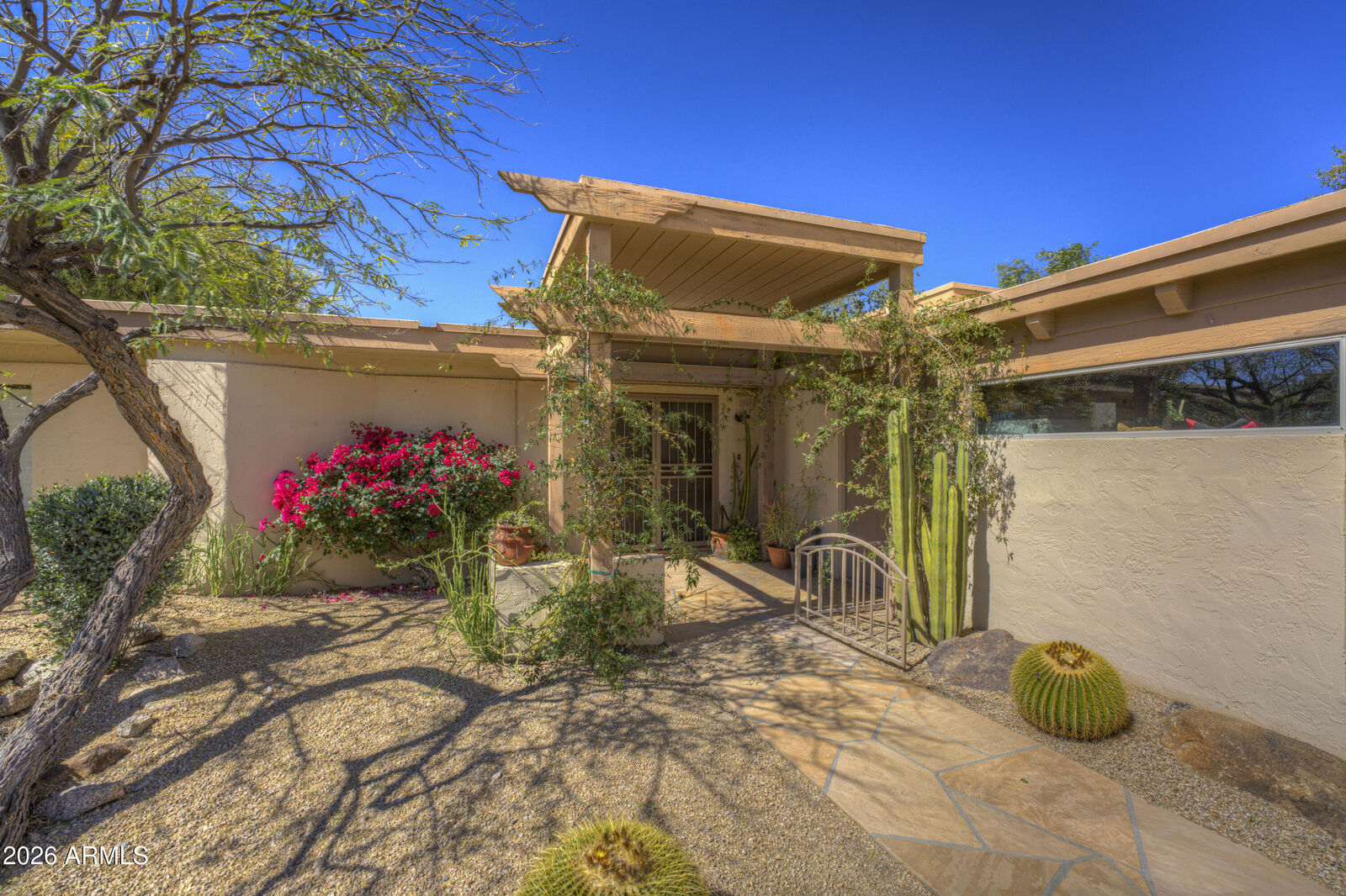 Property Photo:  1049 N Boulder Drive  AZ 85377 