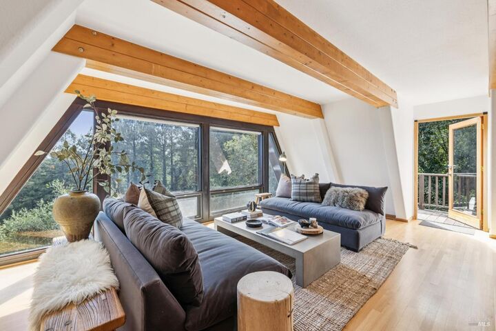 Property Photo:  40 Mountain Lane  CA 94941 