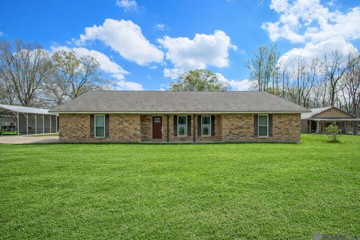 Property Photo: 20354 Plank Rd LA 70791