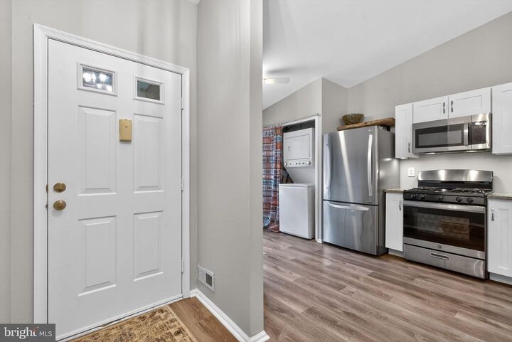 Property Photo:  22 Club Place  NJ 08205 