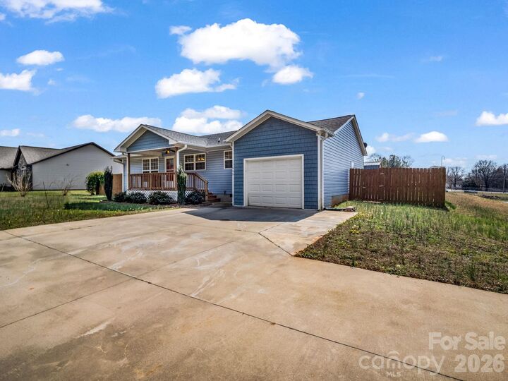 Property Photo: 655 W Oconee Street SC 29323