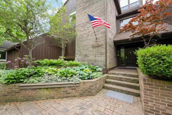 Property Photo:  3304 Columbia Parkway  OH 45226 