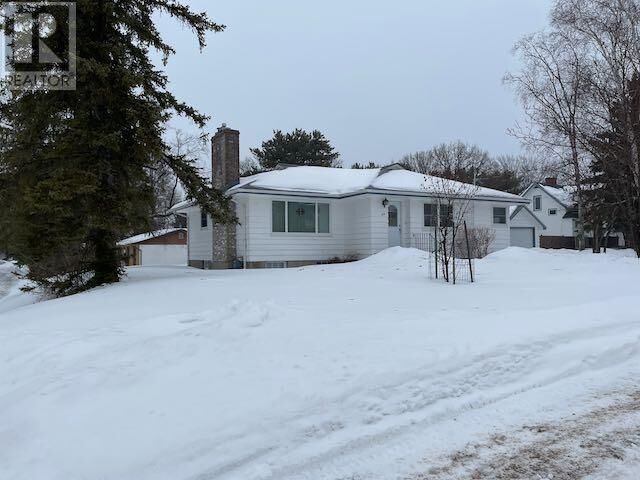 Property Photo:  99 Orvis St  ON P8N 1P8 