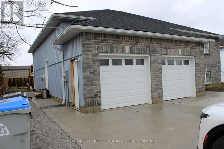 Property Photo:  2609 Oil Heritage Road  ON N0N 1P0 