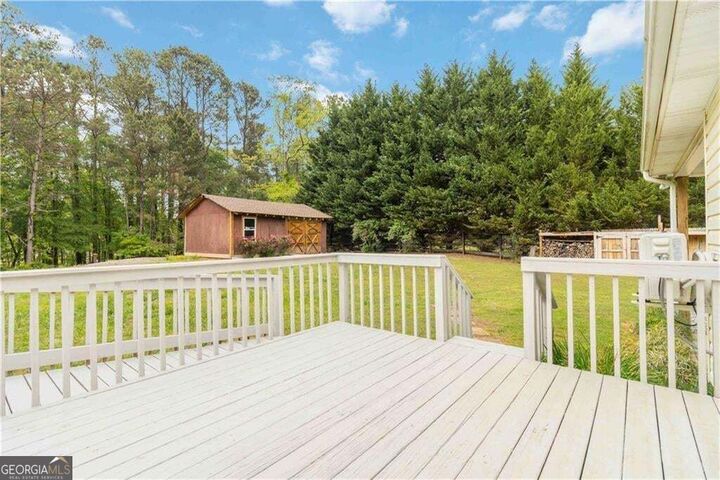 Property Photo: 3040 Land Road GA 30004