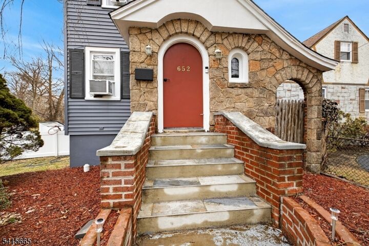 Property Photo:  652 Harvard St  NJ 07646 